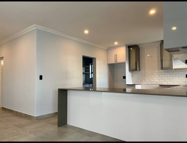 4 BEDROOM HOUSE FOR SALE IN SANDOWN
